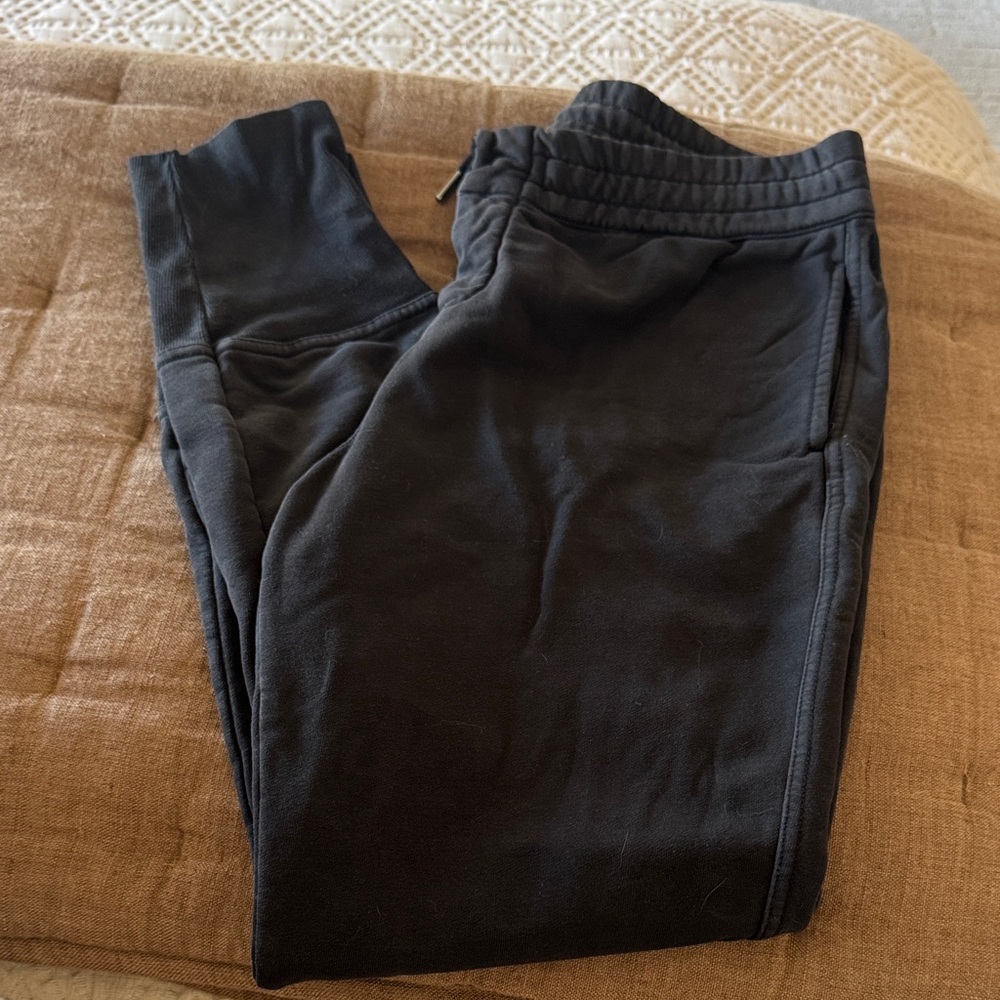 FREE PEOPLE Black Jogger Sweatpants - Comfortable Everyday Wear
